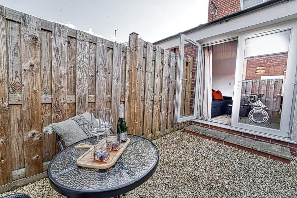 Guest Homes - Watledge House Apartment Tewkesbury Zewnętrze zdjęcie